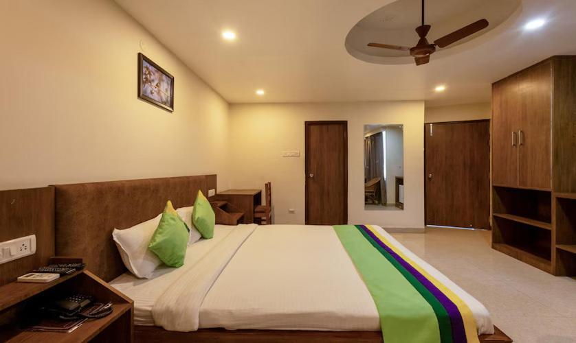 Swagatam Inn, 5 Minutes Walk From Guwahati Railway Station Exterior photo
