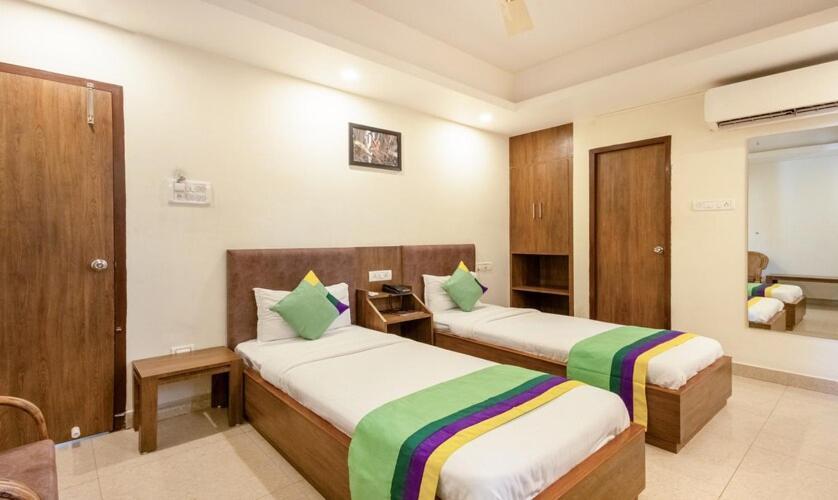 Swagatam Inn, 5 Minutes Walk From Guwahati Railway Station Exterior photo